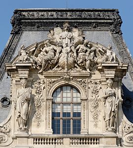 Fronton y cariátides de la fachada sur delpabellón Turgot, Palacio del Louvre.