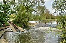 Appontement de l'ile Mesopotamia sur la rivière Cherwell à Oxford.