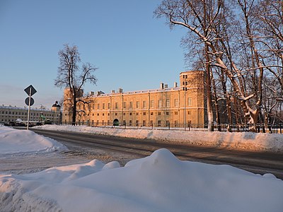 Gatchina saroyi (qishki koʻrinish)