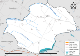 Carte en couleur présentant le réseau hydrographique de la commune