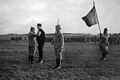 Remise de la croix de chevalier de la Légion d'honneur au capitaine Bougrain par le général Reveilhac, commandant la 60° D.I. 1er décembre 1915