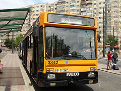 Iveco TurboCity-U 480 bus di Bucharest , Romania (dikendalikan oleh RATB )