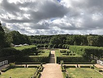 Södra franska trädgården från slottet.