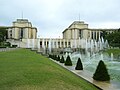 Il Palais de Chaillot fotografato dai giardini verso la Senna