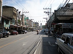 Jalan utama Betong