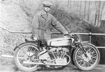 Husqvarna 500 cc V-twin racer uit 1935