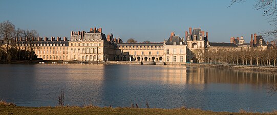 View from the South across the Carp Pond. The State Pavilion (1750-1754) is to the left; the Courtyard of the Fountain is in the center, the Oval Courtyard (1601-1606) and early palace buildings are to the right