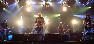 The Offspring performing in 2008 in Fortaleza, Brazil Pictured: Greg K., بیت بارادا, Dexter Holland, Andrew Freeman and Noodles