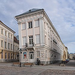 Tarton taidemuseon näyttelyrakennus Vino talo eli Barclay de Tollyn talo.