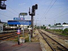 Vue vers Persan - Beaumont / Luzarches depuis l'extrémité nord-est du quai des voies 2 et 4.