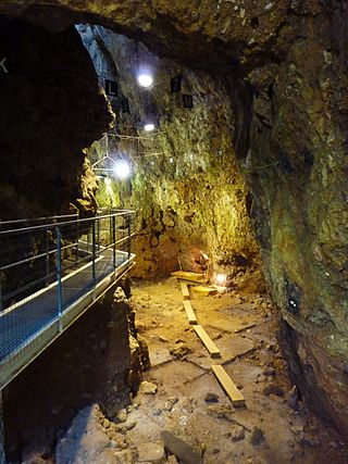 Ausgrabungsarbeiten in der Grotte du Lazaret