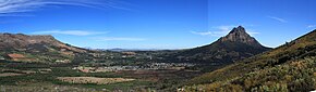 The town seen from the Groot Drakenstein mountains