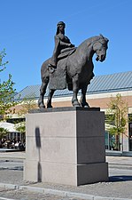 Statue équestre de la reine à Roskilde par Anne Marie Carl-Nielsen.