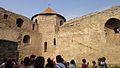 Curtea donjonului, cu Turnul neamului (sau „Millet Kulesi” în turcește)