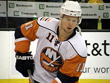 Photographie de Andy Hilbert sous le maillot des Islanders