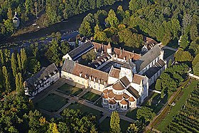 Vue aérienne de l'abbaye Notre-Dame de Fontgombault