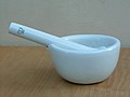 Pistilo kaj pistujo el porcelano