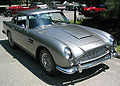 Aston Martin DB5, cunoscut din seria filmelor cu James Bond[2]