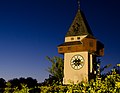 Grazer Schloßberg mit Uhrturm bei Nacht