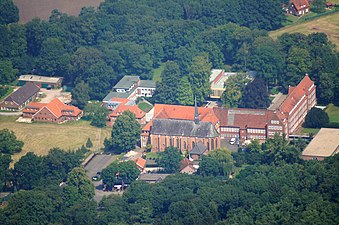 Burlo, luchtfoto klooster Mariengarden