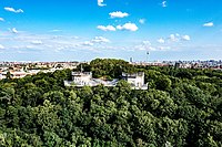 Flakturm im Volkspark Humboldthain, Juli 2021.