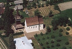A templom és a harangláb légifotója