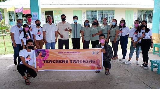 Group photo of Wiki Advocates PH and Bislig Elementary School Faculty Members