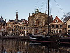 Musée Teylermuseum et église St. Bavokerk.