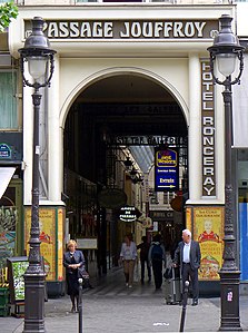 Entrée côté boulevard Montmartre.