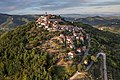 4. Vista aèrea de sa bidda croata de Motovun.