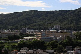 芋沢地区から見た蕃山丘陵