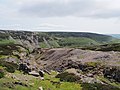 Am Gunnerside Beck, einem Swale-Zufluss, wurde Bleierz im Tagebau gewonnen; die weiten, unbewachsenen Geröllfelder sind noch vorhanden.