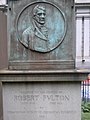 Tomboŝtono de Robert Fulton en la Preĝejo Triunuo en Novjorko