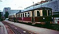 Ein abfahrbereiter Zug im alten Salzburger Lokalbahnhof, um 1974