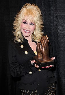 Dolly Parton mientres a recollita d'un premio en o 2011.