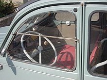 Kerkrade 2CV Lenkrad.jpg