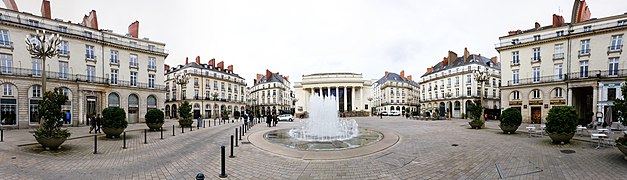 Vue panoramique de la place Graslin.