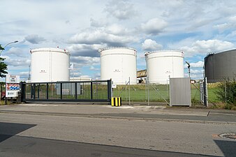 Tanklager im Lindener Hafen zwischen der Neuen Speicherstraße und dem Stichkanal Linden