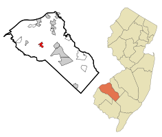 Location of Mullica Hill in Gloucester County highlighted in red (left). Inset map: Location of Gloucester County in New Jersey highlighted in orange (right).