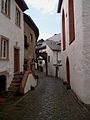 Ortsansicht (Burgbering), rechts Pfarrkirche St. Johann Baptist