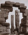 Les deux Piliers héraldiques de Thoutmosis III, Porte de Seti II, vue prise du sud-ouest, temple d'Amon-Rê, Karnak, musée Georges-Labit de Toulouse, inv. 96.3.101