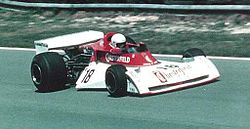 Brett Lunger ajamassa Britannian GP:ssä 1976.