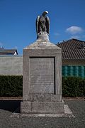 Krieger­denkmal auf dem Friedhof