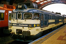 Locomotora de la serie 354.