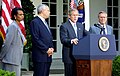 Rice e Powell (esquerda) eran considerados "negros" nos EEUU, Bush e Rumsfeld (dereita) eran considerados "brancos".