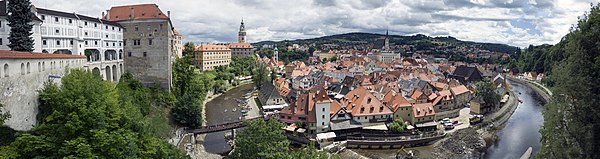 Panorama grada iz vrtova dvorca 2013. god.