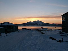 ユジノクリリスクから望む羅臼山