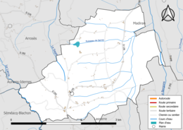 Carte en couleur présentant le réseau hydrographique de la commune