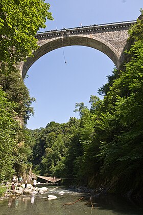 Image illustrative de l’article Pont Napoléon (Luz-Saint-Sauveur)