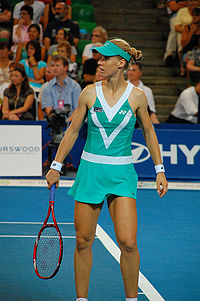 Elena Dementieva Hopman Cup 2010 close up.jpg